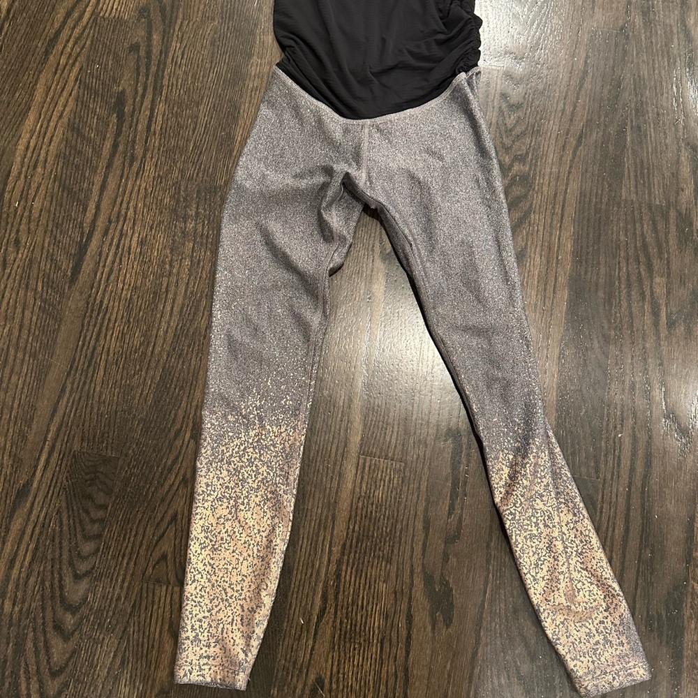 Beyond the Bump by Beyond Yoga Alloy Ombré Maternity Leggings- size small